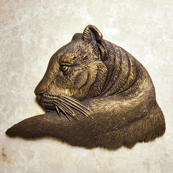 Hard find!Vintage antique gold intricate detail lioness brooch by JJ #lioness - Picture 2 of 6